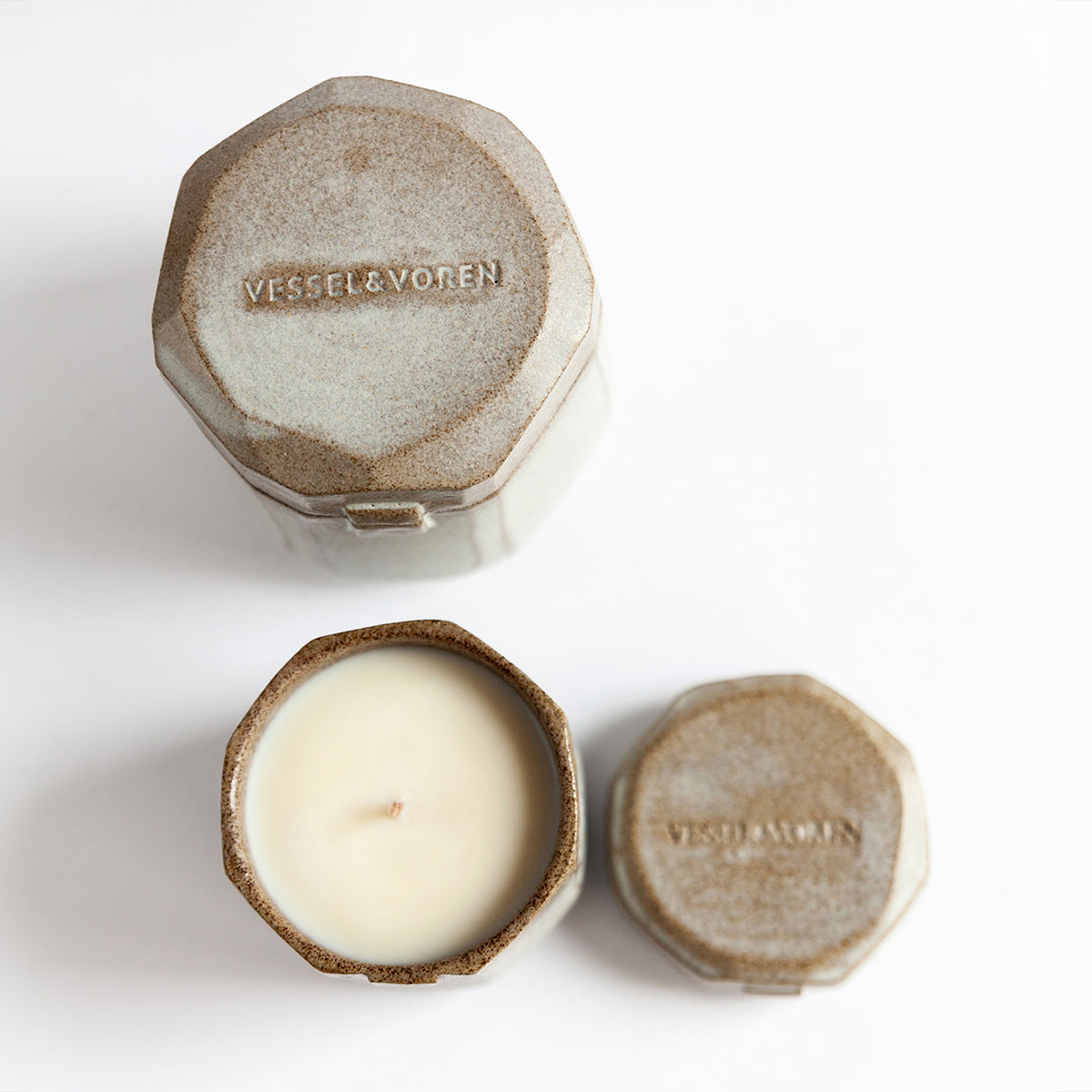 Frosted Pine 260 g candle in a handmade gray-white ceramic vessel