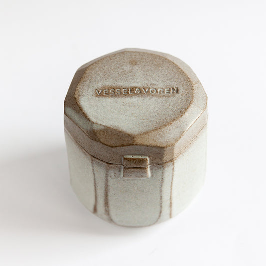 Frosted Pine 260 g candle in a handmade gray-white ceramic vessel